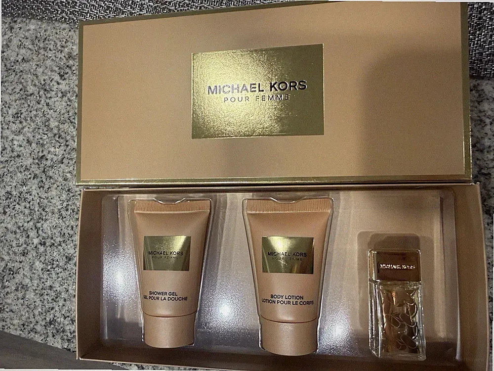 Michael Kors Pour Femme Gift Set Shower Gel Body Lotion Fragrance